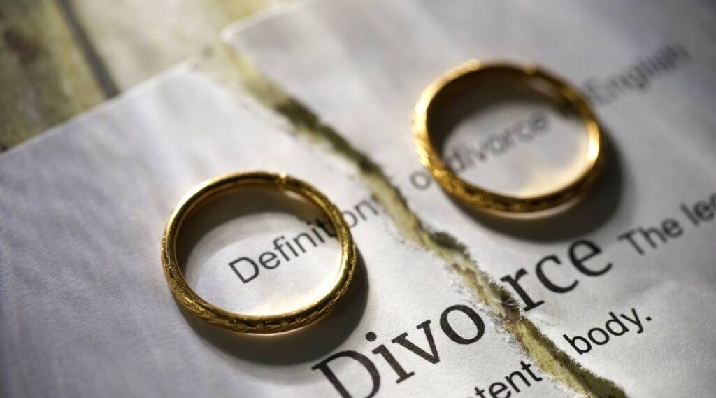 The Difference Between Divorce Mediation vs. Litigation